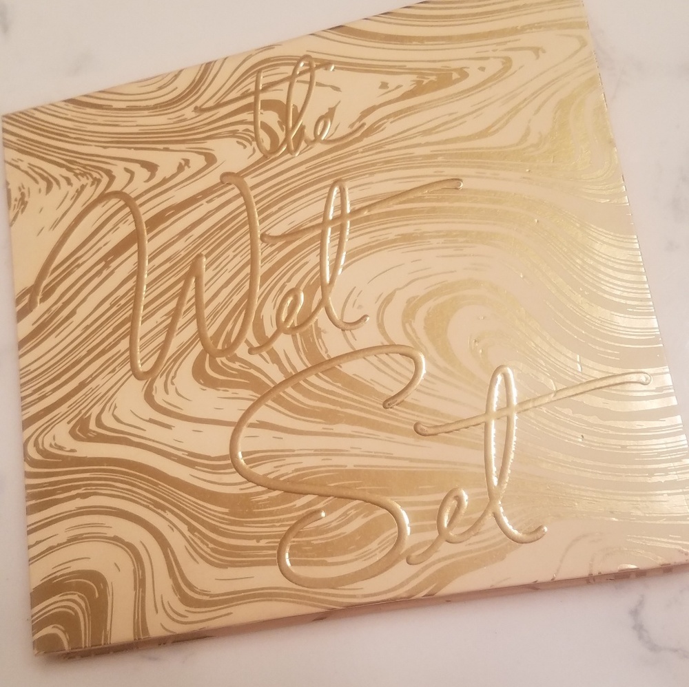 KYLIE Cosmetics Original Wet Set